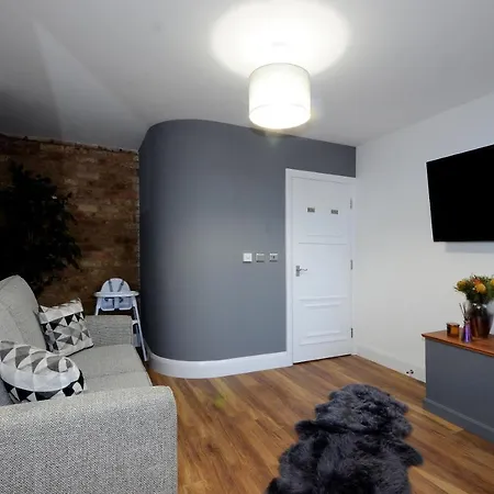 Priory Street Apartment 3